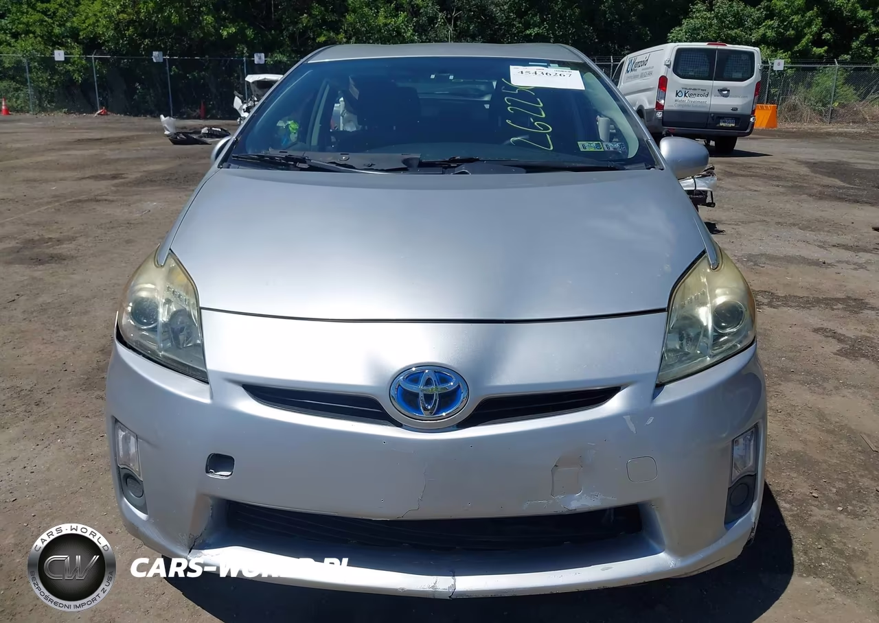 2011 Toyota Prius Two VIN:JTDKN3DUXB5326094 - 11
