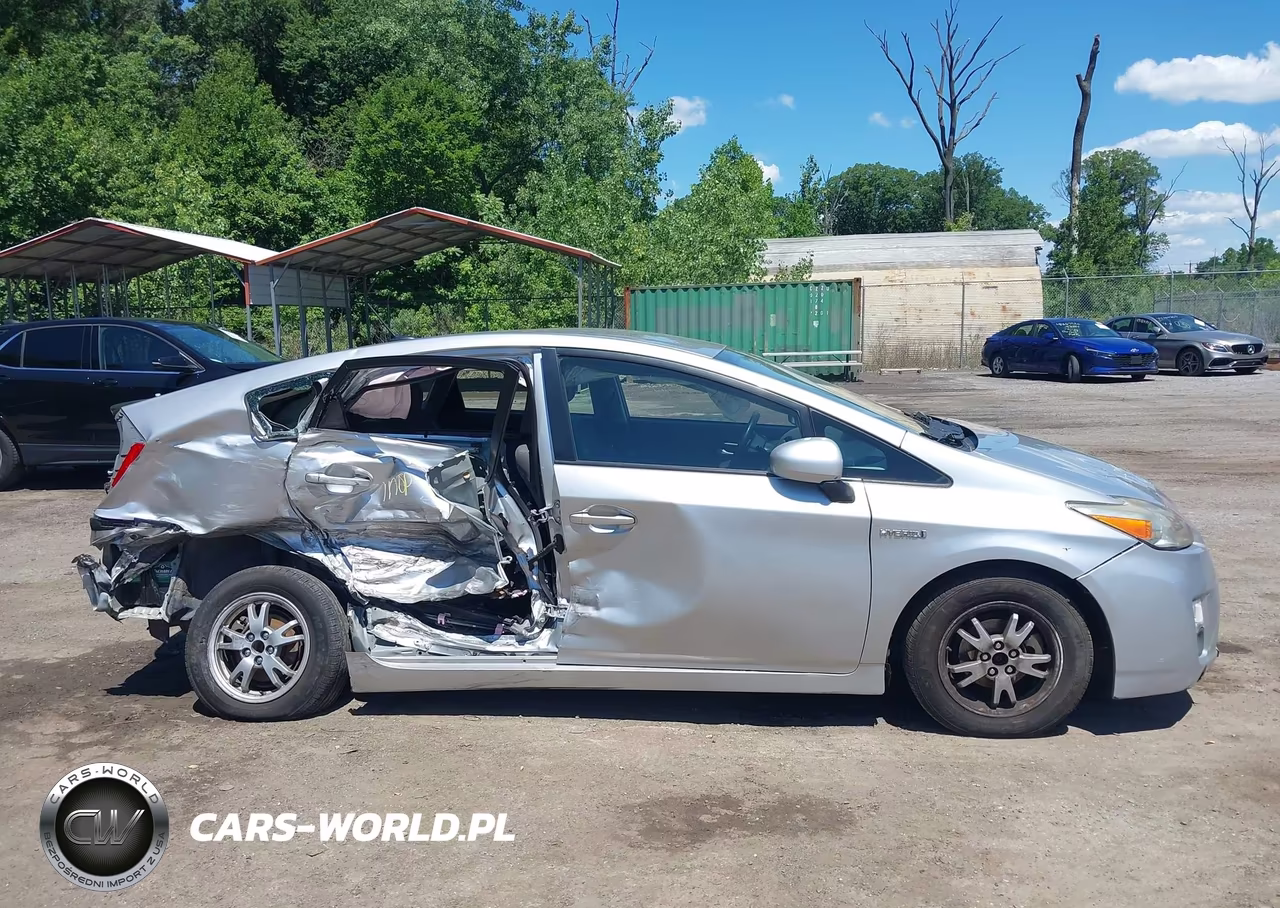 2011 Toyota Prius Two VIN:JTDKN3DUXB5326094 - 12