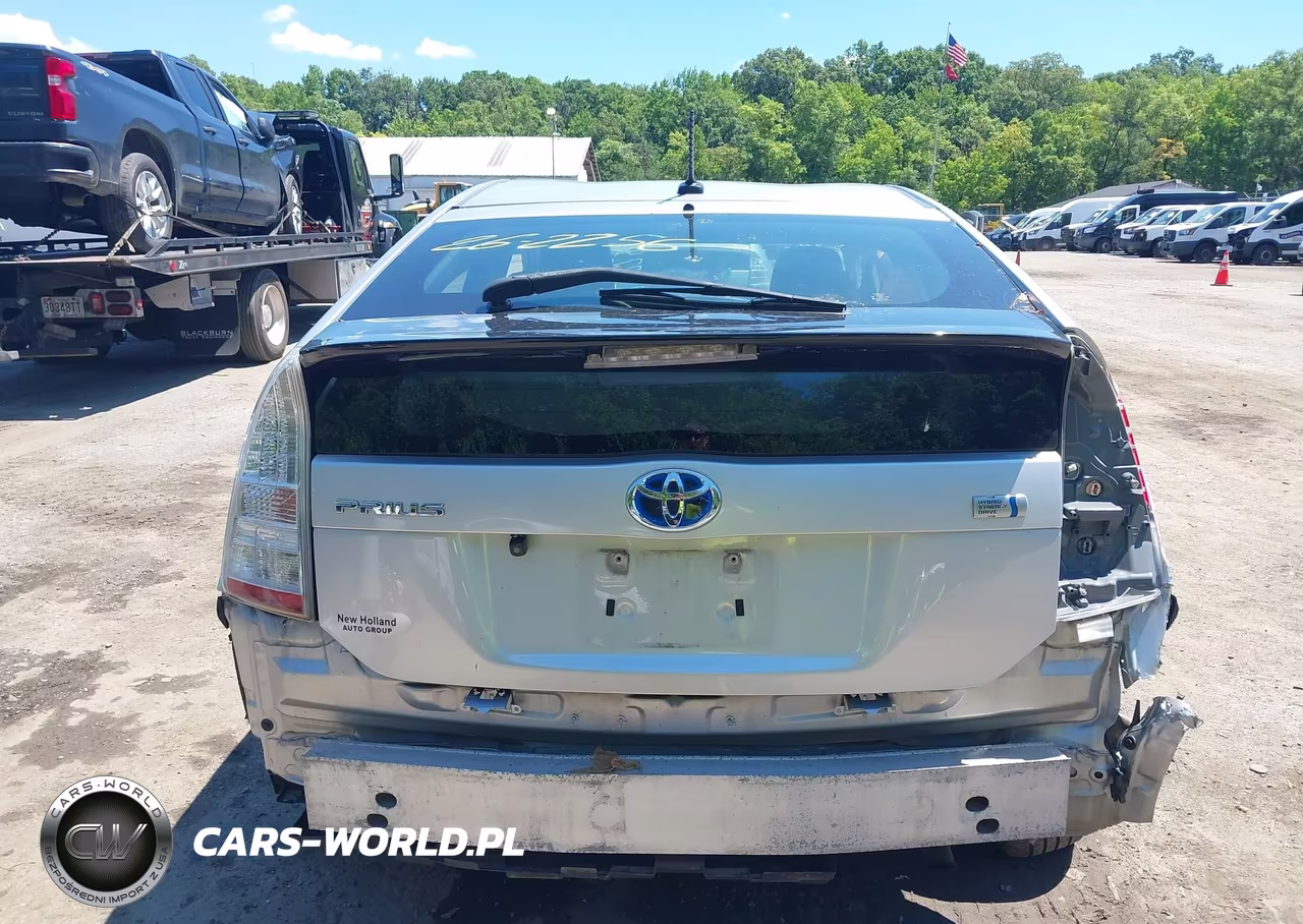 2011 Toyota Prius Two VIN:JTDKN3DUXB5326094 - 15
