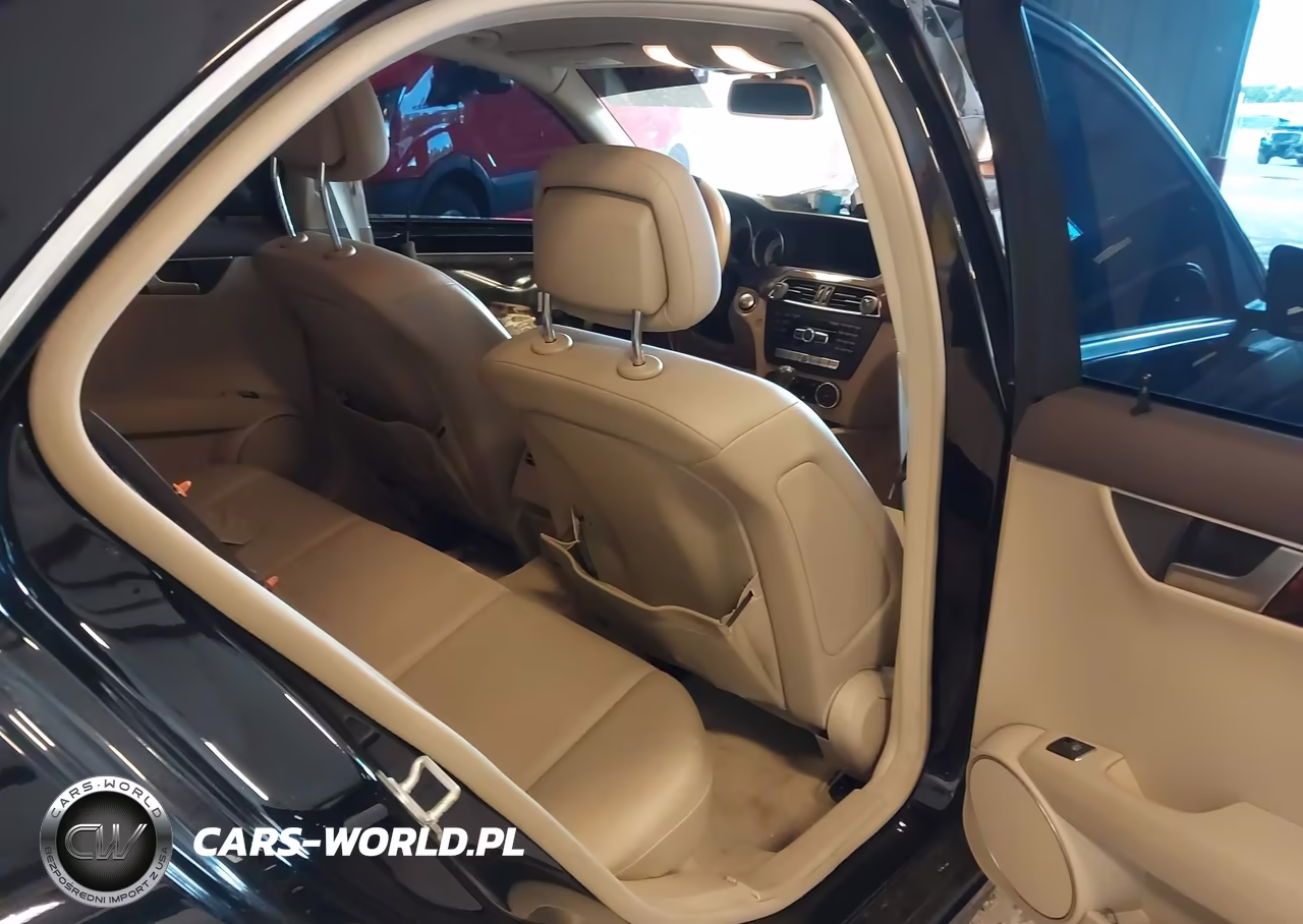 2014 Mercedes-Benz C 250 Sport VIN:WDDGF4HB2ER310542 - 8