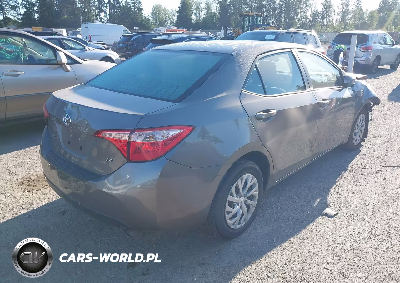 2017 Toyota Corolla Le VIN:2T1BURHE4HC932995 - 4