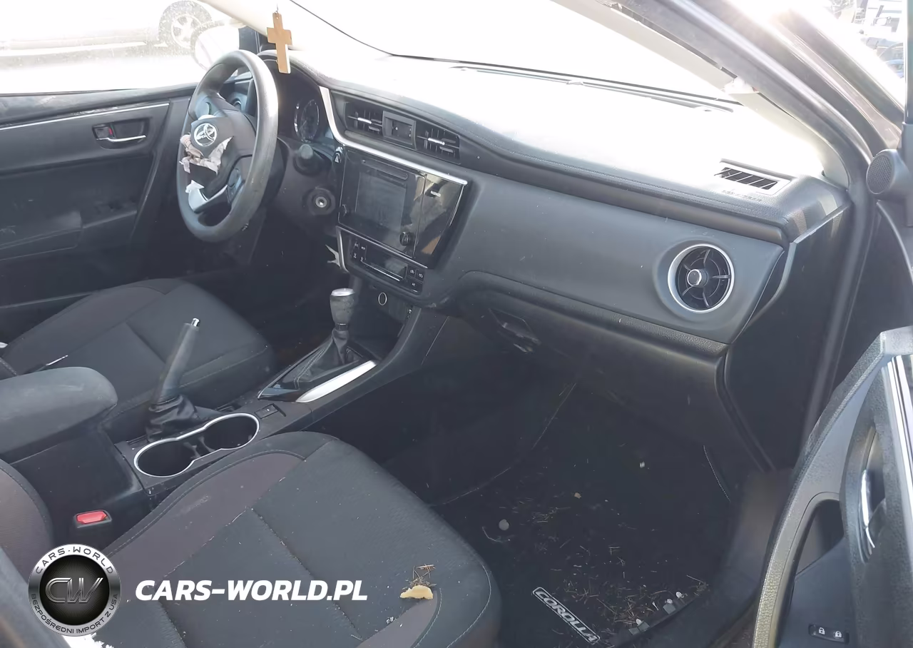 2017 Toyota Corolla Le VIN:2T1BURHE4HC932995 - 5