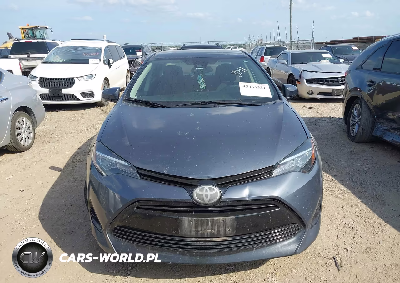 2017 Toyota Corolla Le VIN:5YFBURHE4HP718041 - 11