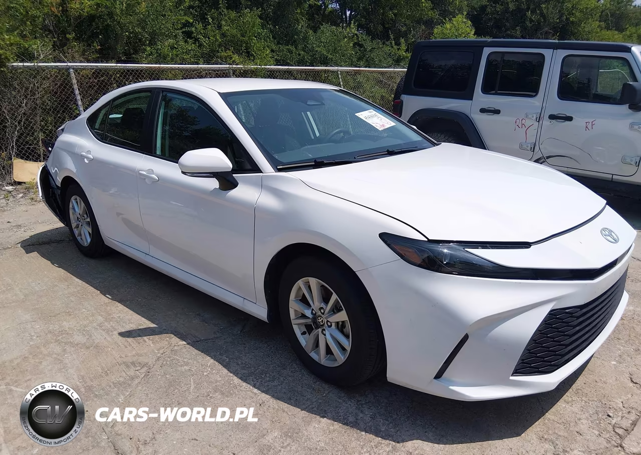 2026 Toyota Camry Le – zdjęcie 1 z 16