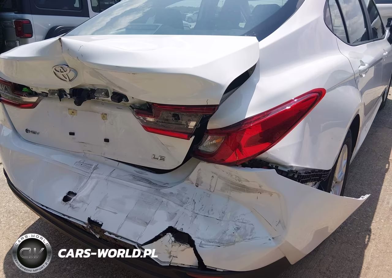 2026 Toyota Camry Le VIN:4T1DAACK0TU674045 - 6