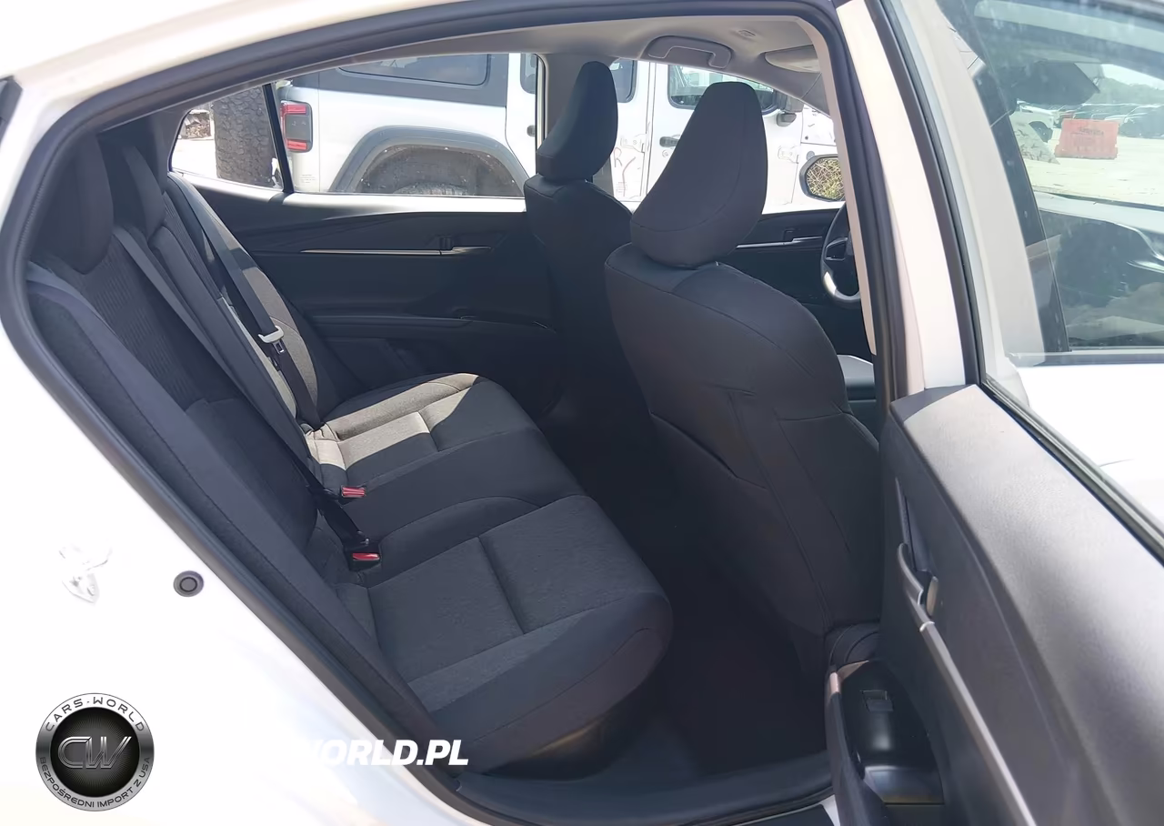 2026 Toyota Camry Le VIN:4T1DAACK0TU674045 - 8
