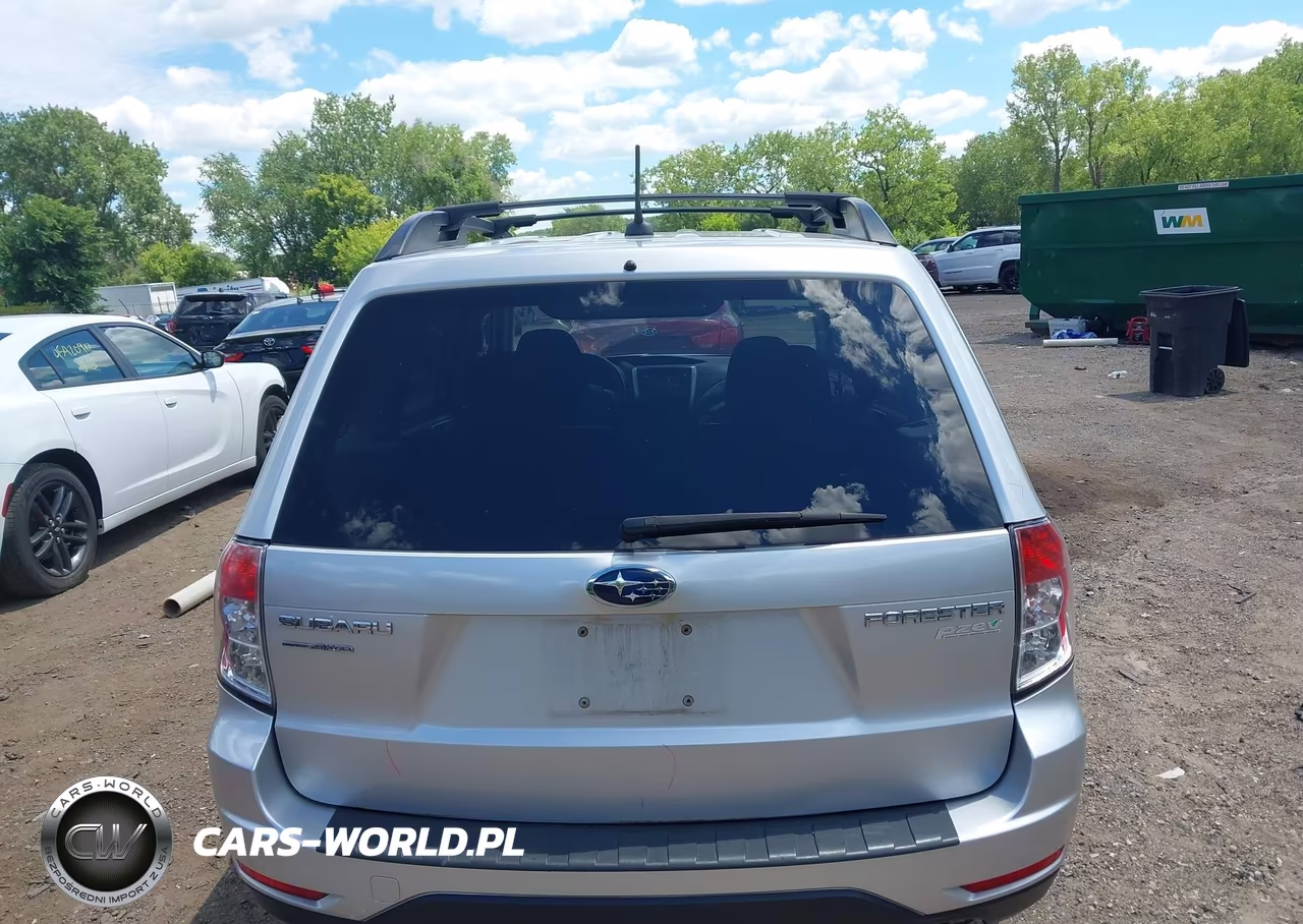 2011 Subaru Forester 2.5X Premium VIN:JF2SHADC7BG783518 - 16