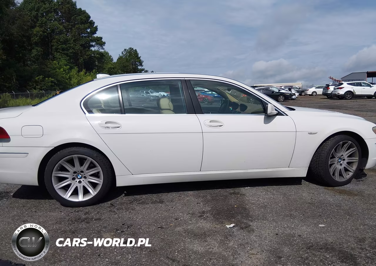 2006 BMW 750Li VIN:WBAHN83516DT62671 - 12