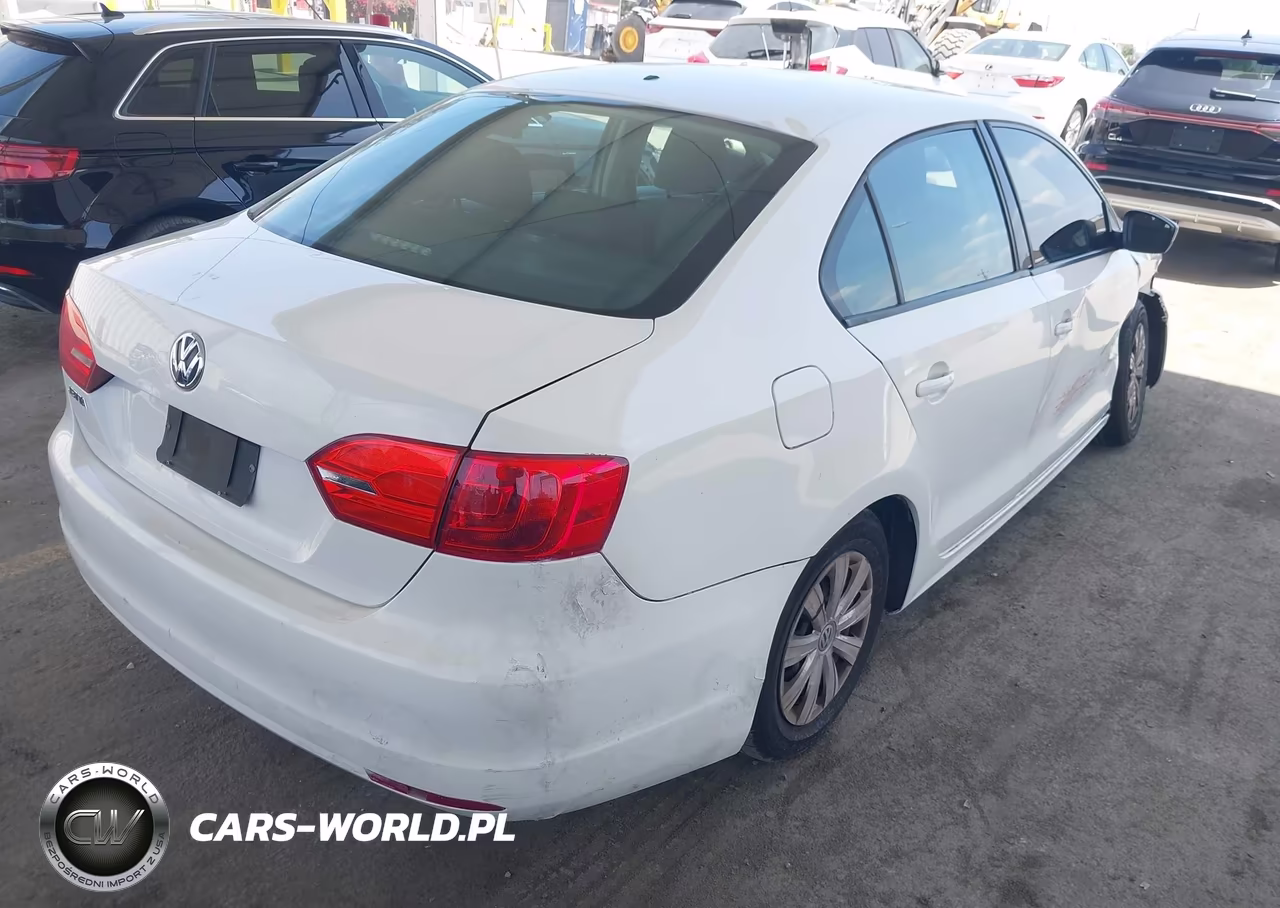 2013 Volkswagen Jetta 2.0L S VIN:3VW2K7AJ0DM295801 - 4