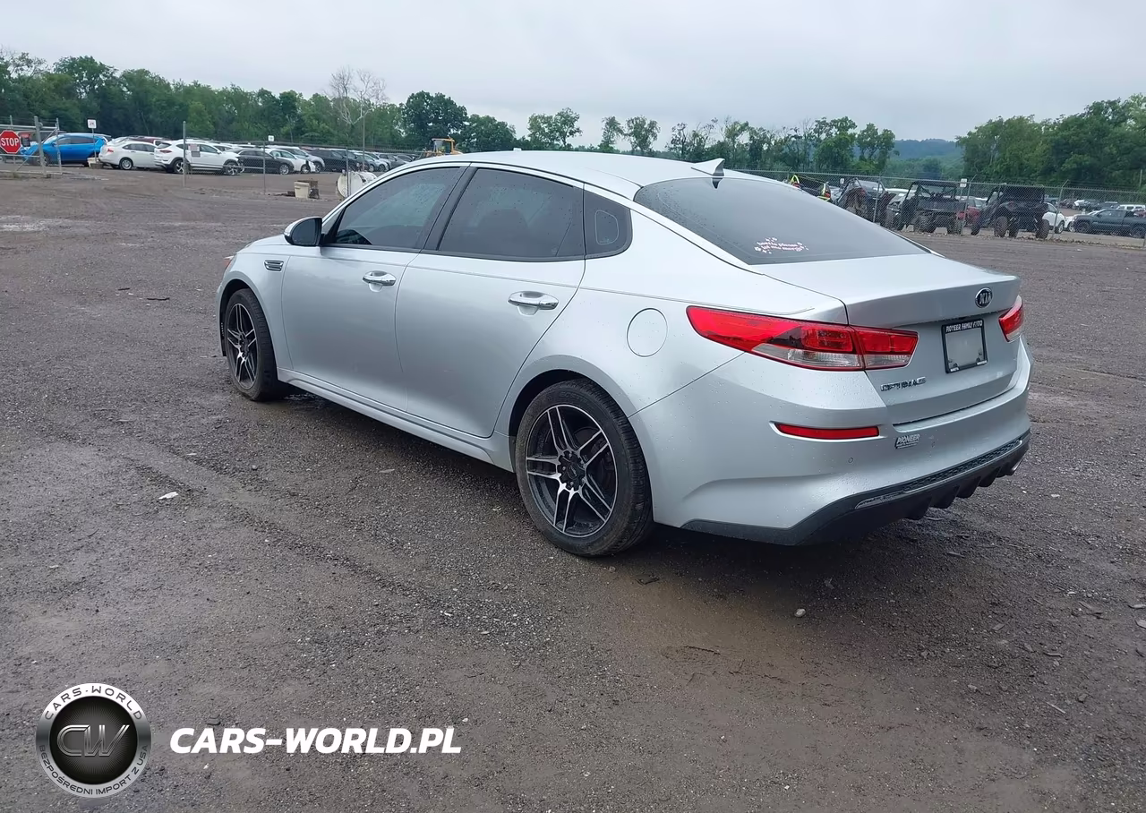2019 Kia Optima Lx VIN:5XXGT4L30KG298702 - 3