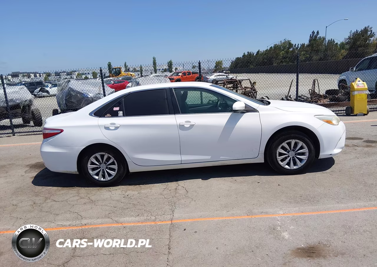 2017 Toyota Camry Le VIN:4T1BF1FK1HU644144 - 13