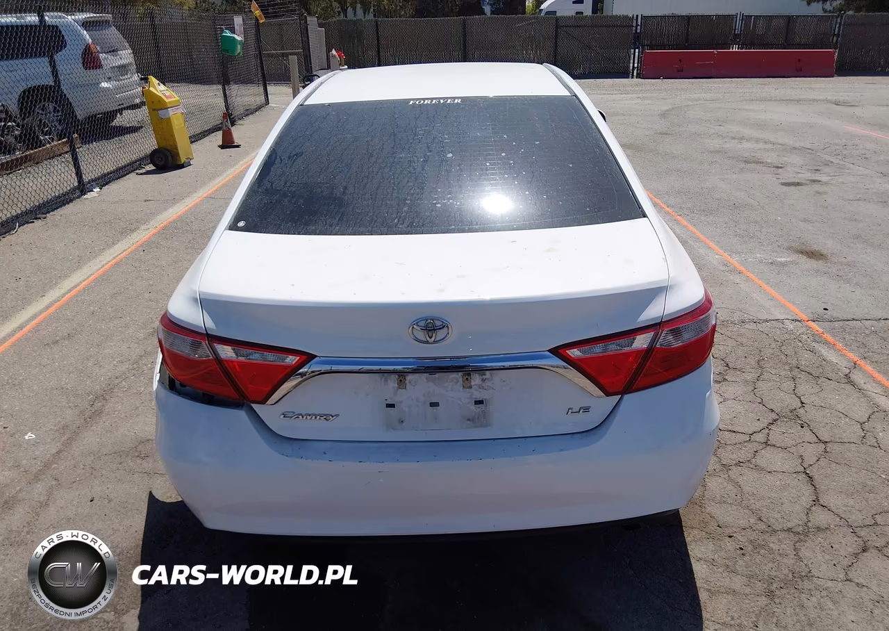 2017 Toyota Camry Le VIN:4T1BF1FK1HU644144 - 16