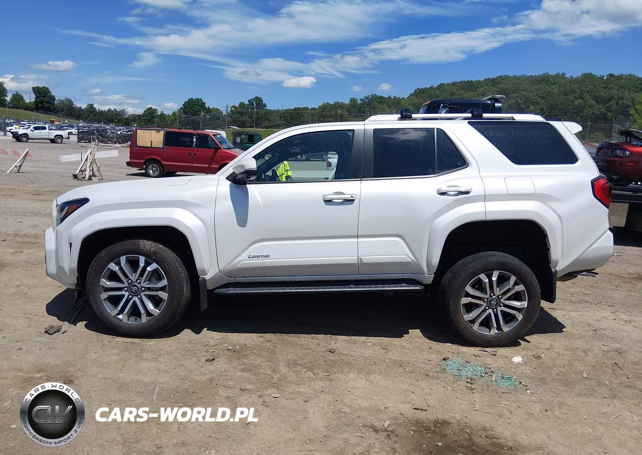 2025 Toyota 4Runner Limited VIN:JTEVA5BR2S5023194 - 14