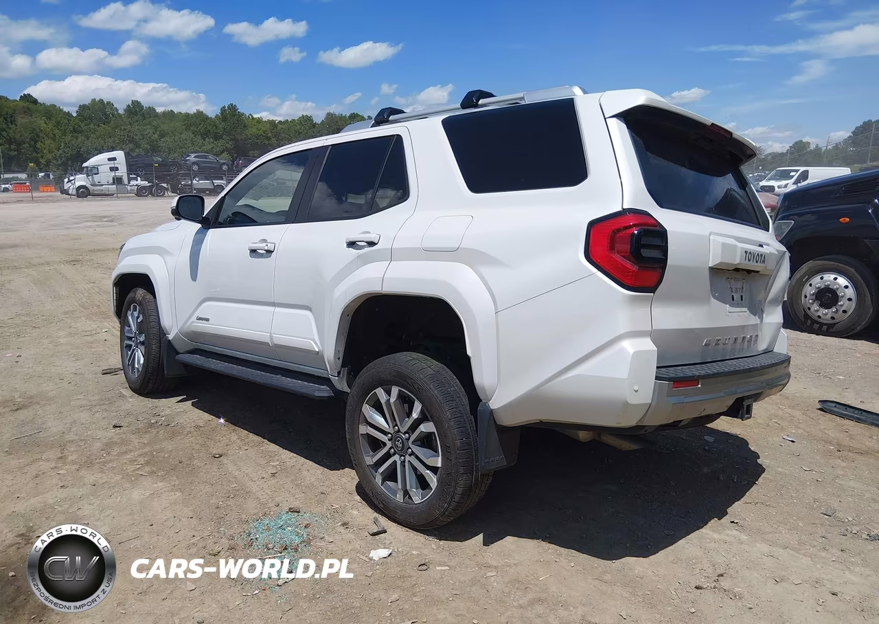 2025 Toyota 4Runner Limited VIN:JTEVA5BR2S5023194 - 3