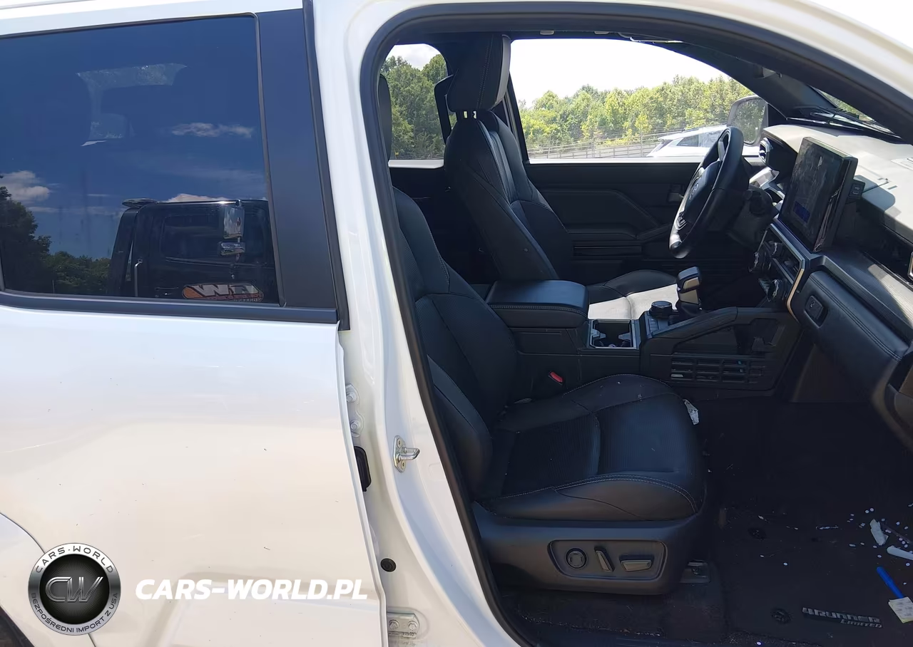 2025 Toyota 4Runner Limited VIN:JTEVA5BR2S5023194 - 5