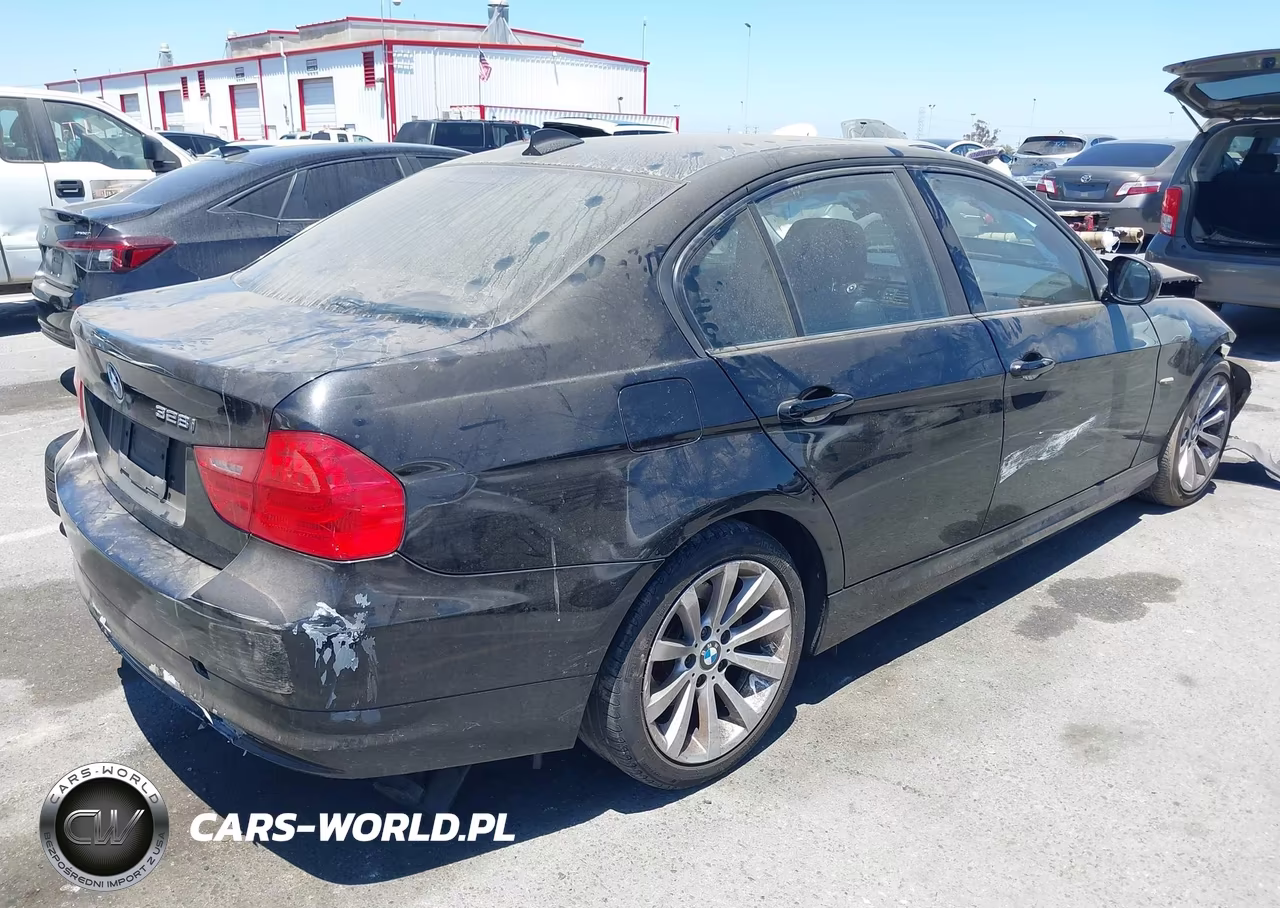 2011 BMW 328I VIN:WBAPH5G50BNN59394 - 4