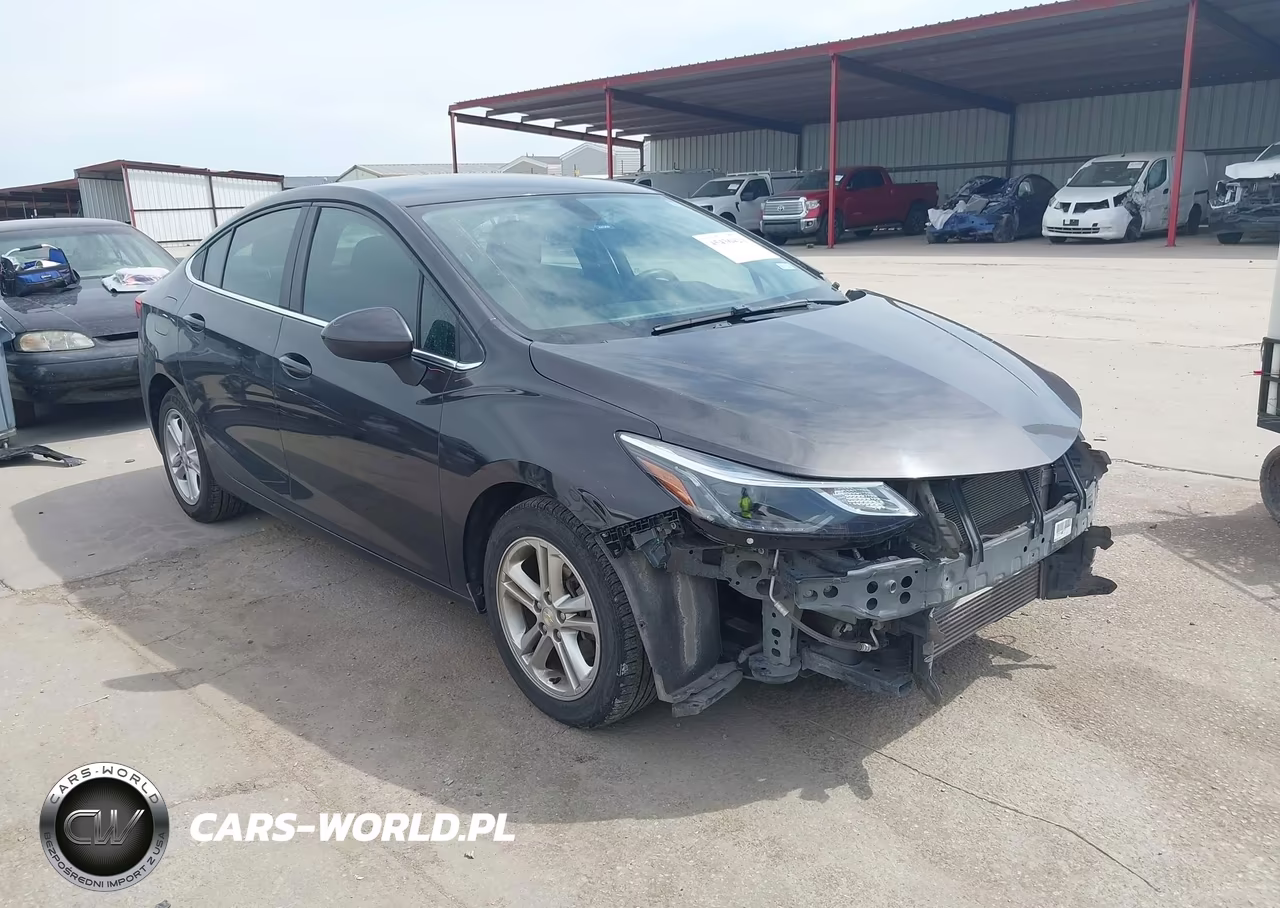 2017 Chevrolet Cruze Lt Auto – zdjęcie 1 z 17