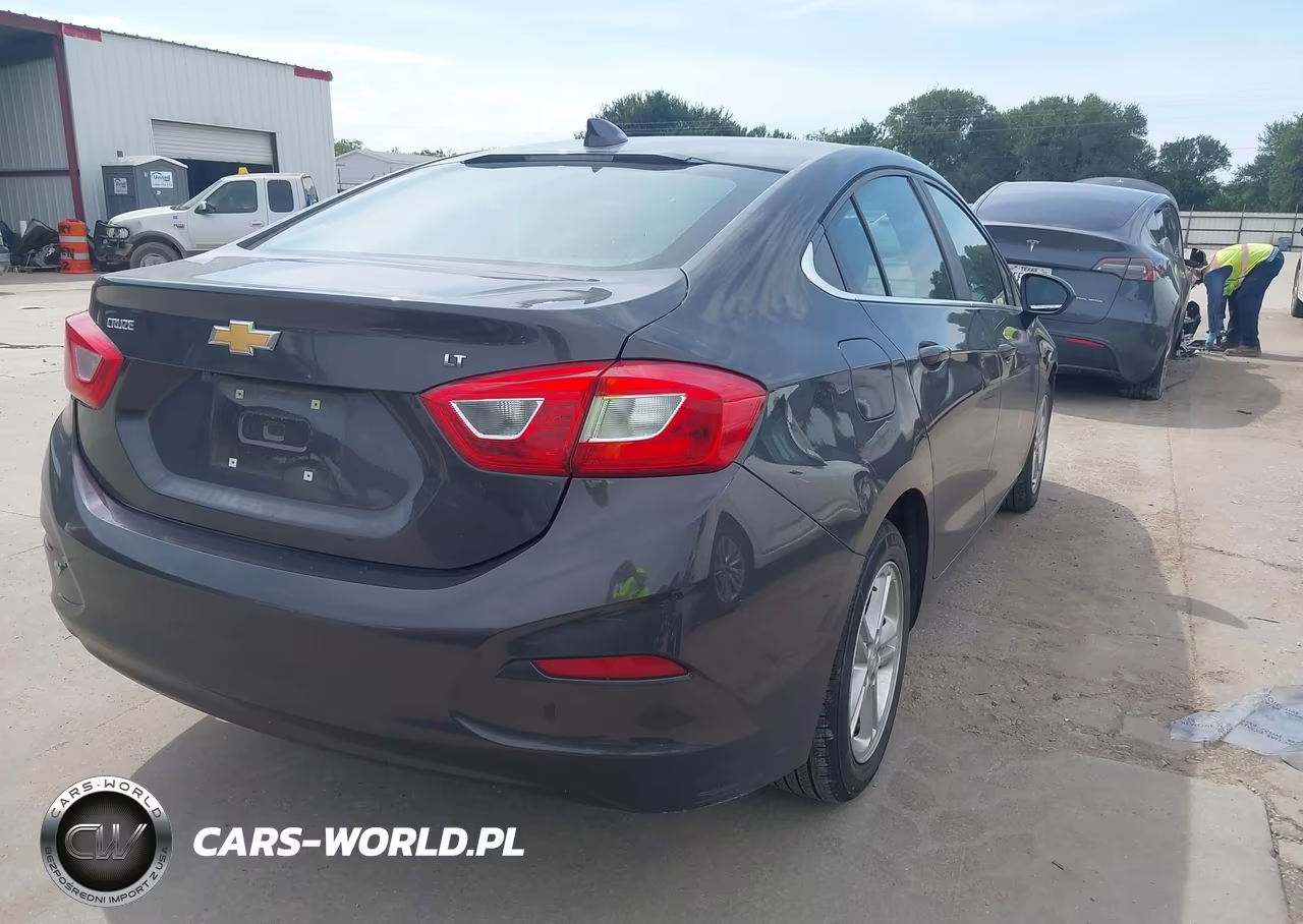 2017 Chevrolet Cruze Lt Auto VIN:1G1BE5SM9H7111312 - 4