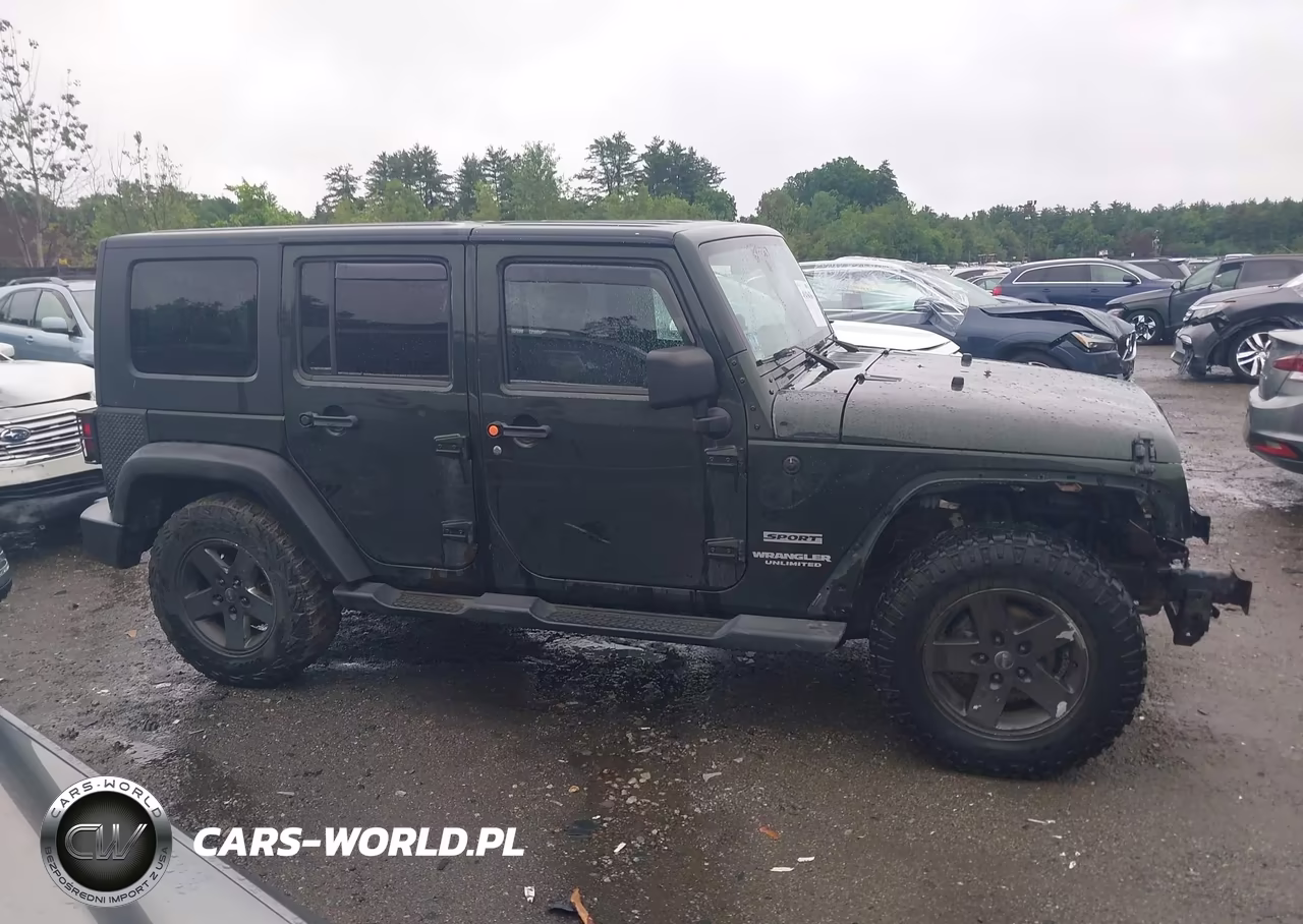 2010 Jeep Wrangler Unlimited Sport VIN:1J4BA3H12AL127542 - 14