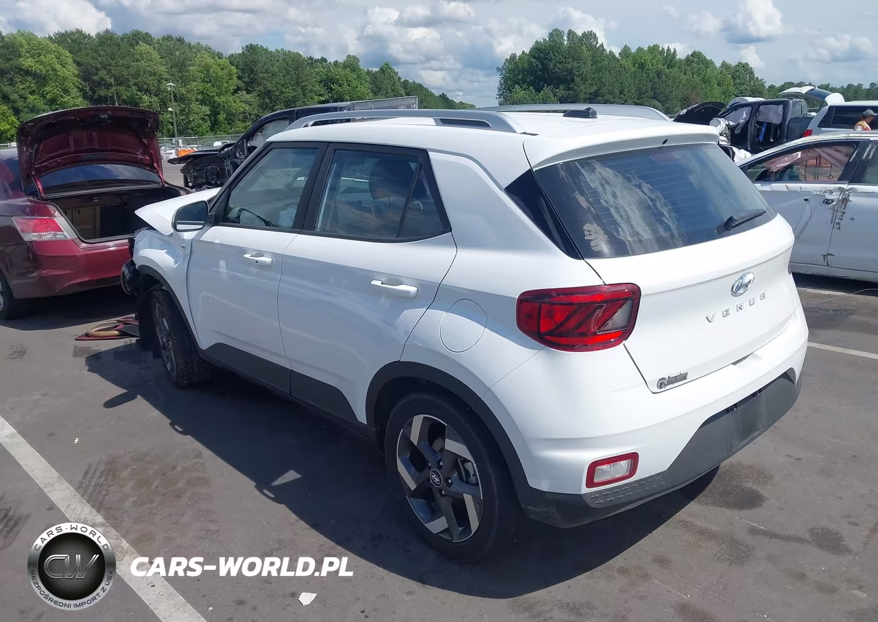 2025 Hyundai Venue Sel VIN:KMHRC8A35SU402304 - 3