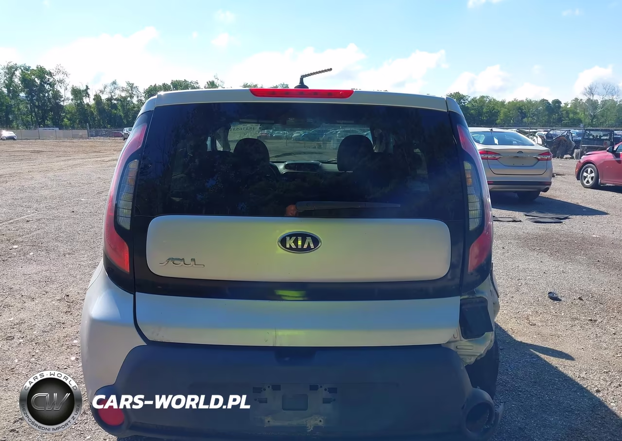 2015 Kia Soul + VIN:KNDJP3A54F7790947 - 17