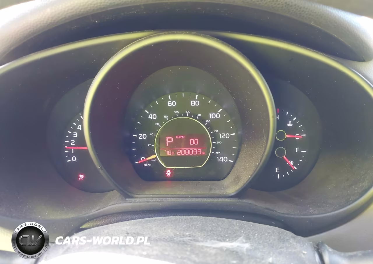 2015 Kia Soul + VIN:KNDJP3A54F7790947 - 7