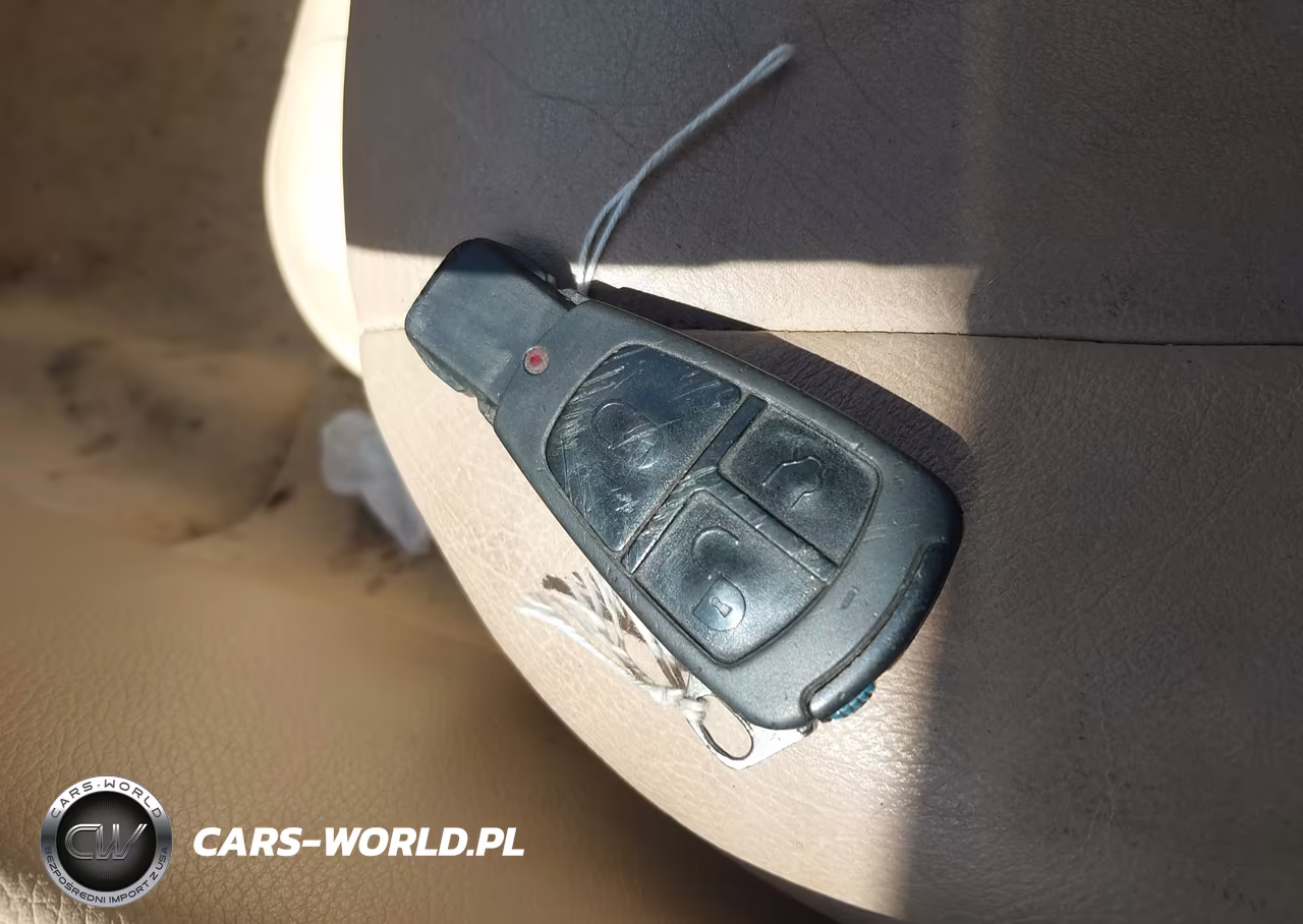 2000 Mercedes-Benz S 500 VIN:WDBNG75J4YA130377 - 11