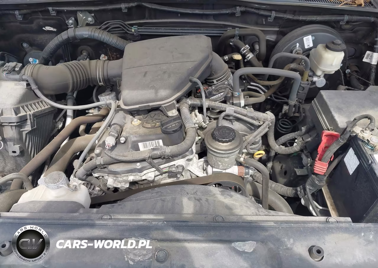 2018 Toyota Tacoma Sr VIN:5TFRX5GN2JX105892 - 10