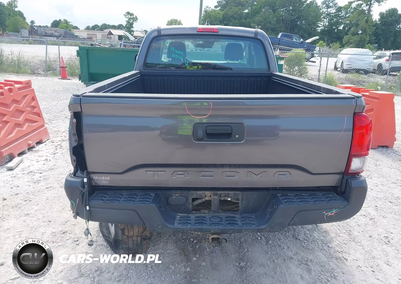 2018 Toyota Tacoma Sr VIN:5TFRX5GN2JX105892 - 16