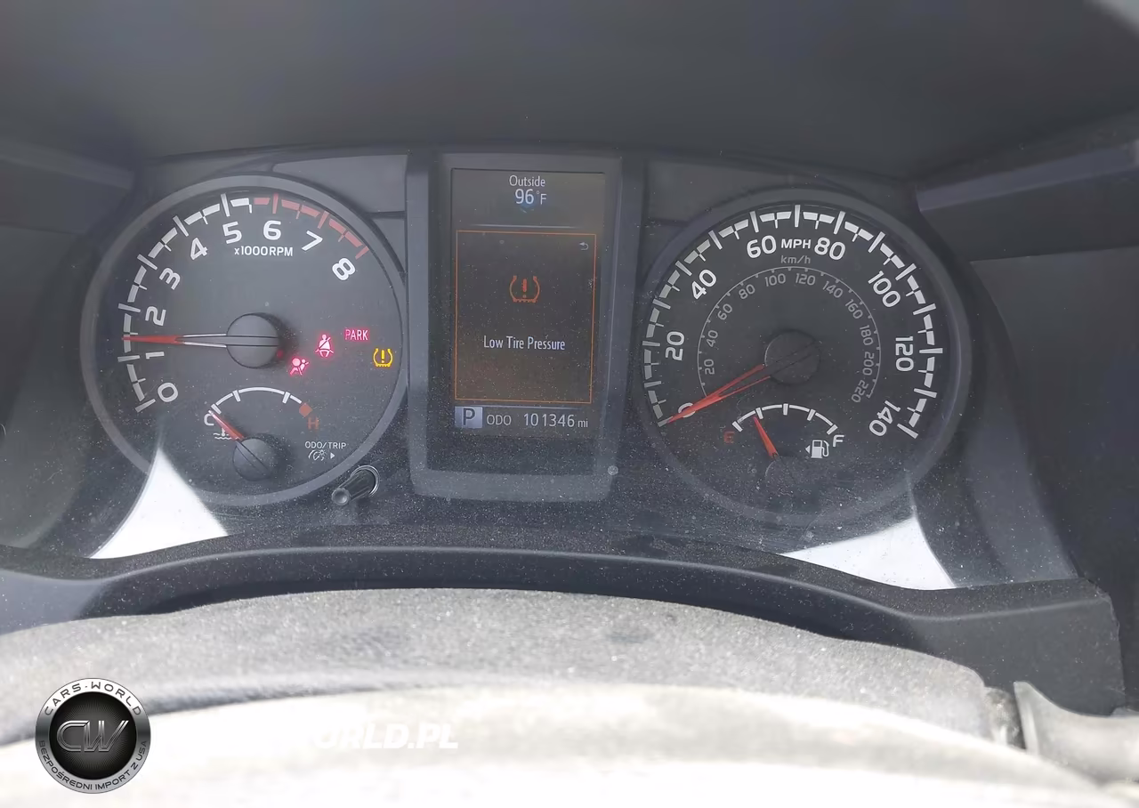 2018 Toyota Tacoma Sr VIN:5TFRX5GN2JX105892 - 7