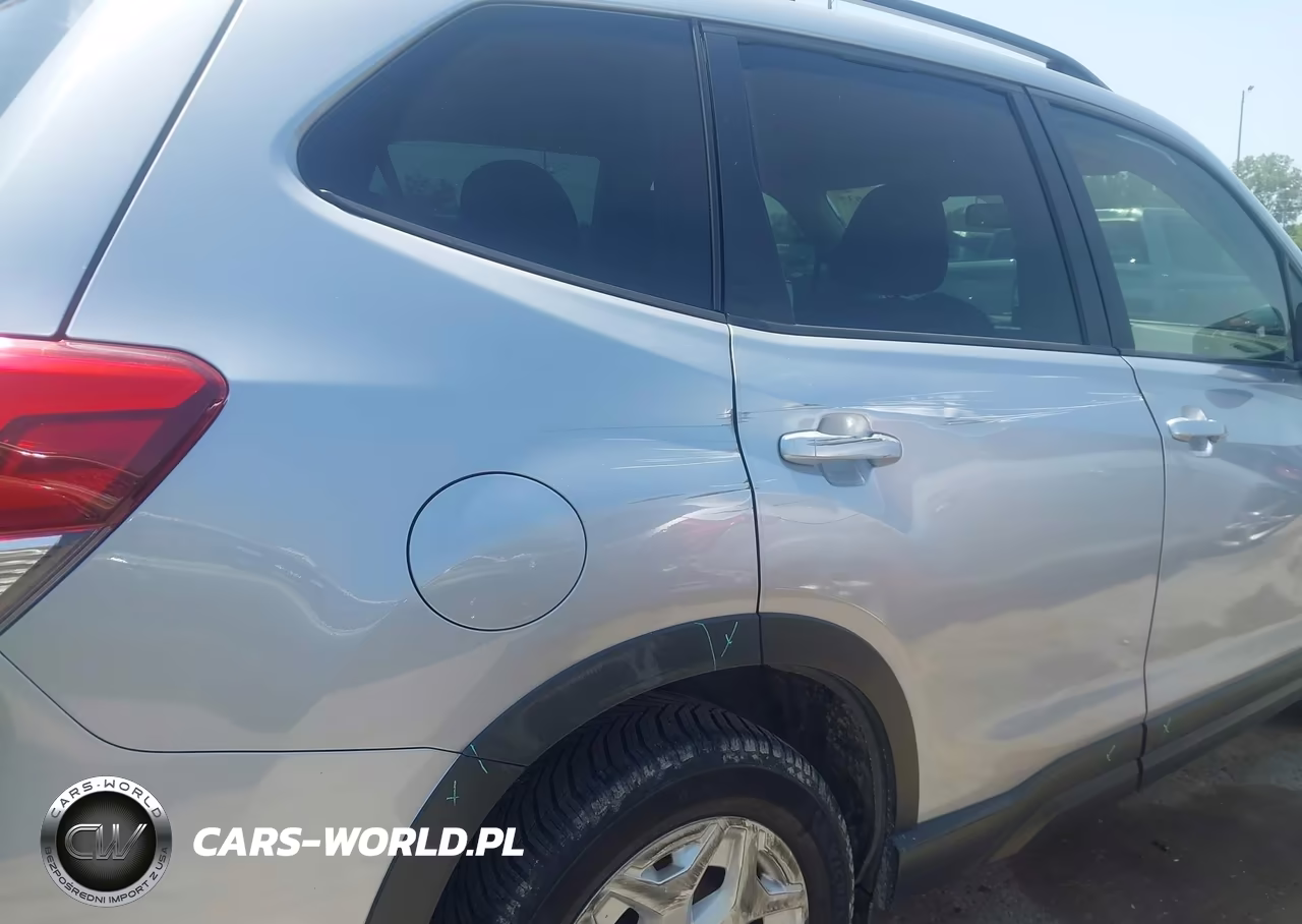 2019 Subaru Forester VIN:JF2SKACC6KH485636 - 17