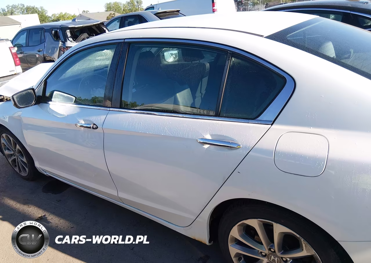 2015 Honda Accord Sport VIN:1HGCR2F50FA159610 - 14