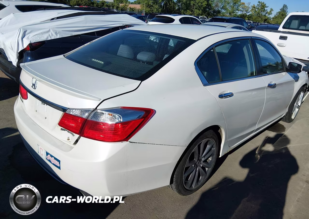 2015 Honda Accord Sport VIN:1HGCR2F50FA159610 - 4