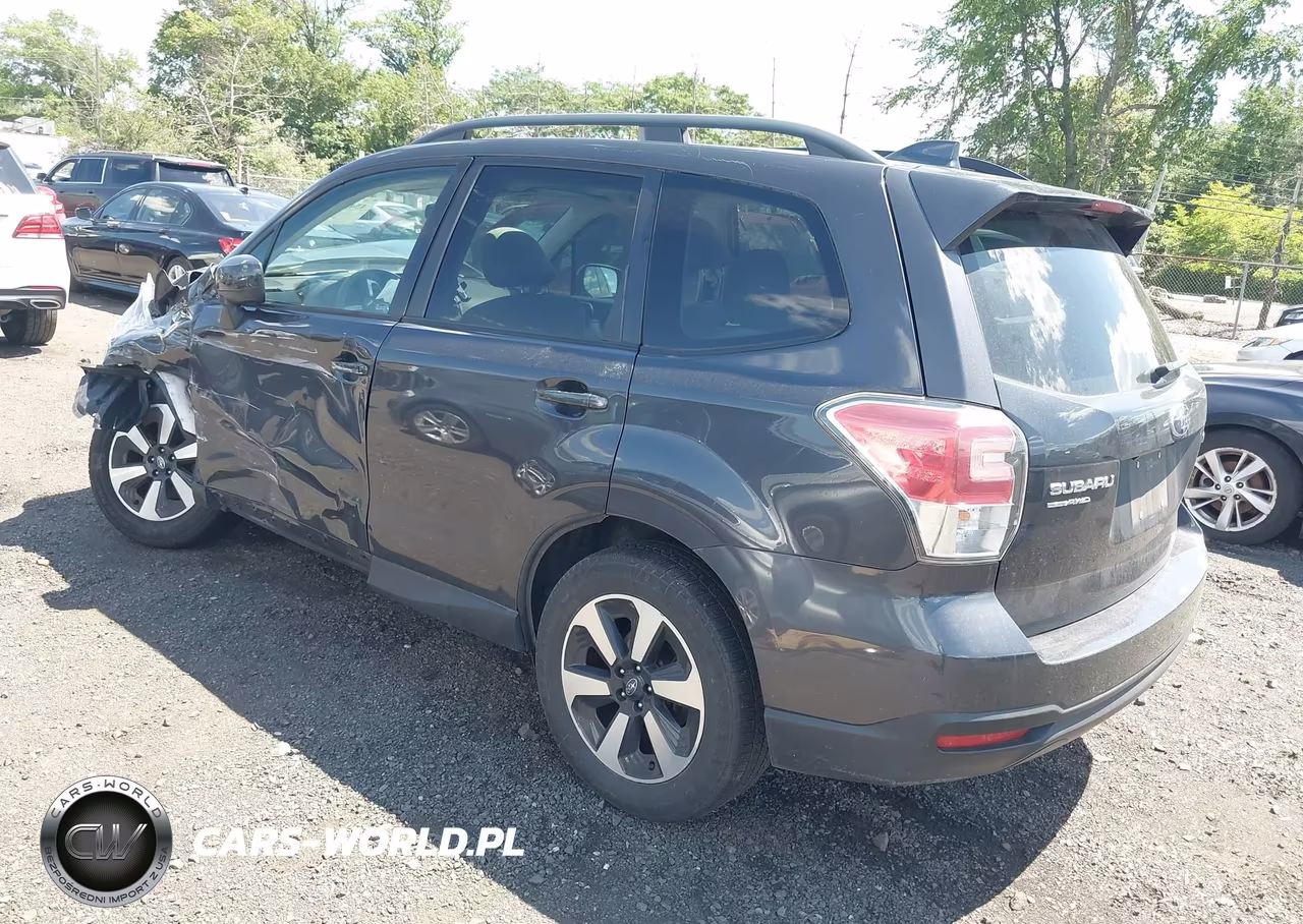 2018 Subaru Forester 2.5I Premium VIN:JF2SJAEC9JH580402 - 3