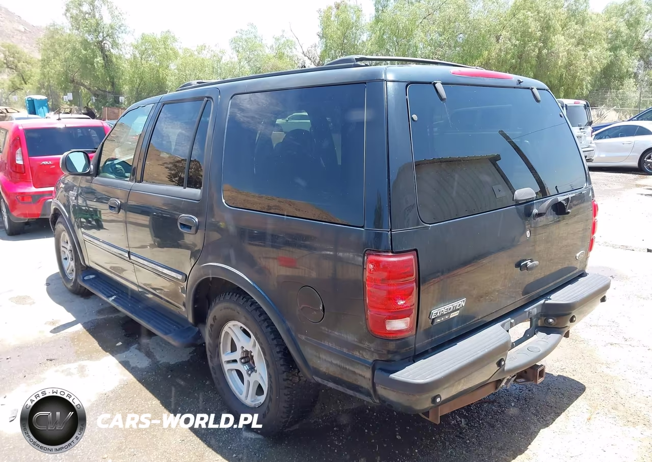 2001 Ford Expedition Xlt VIN:1FMEU15L51LB02036 - 3