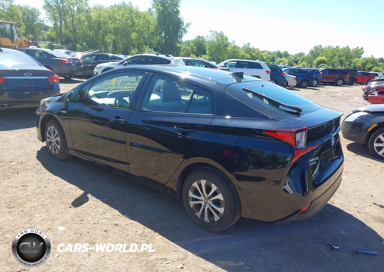 2019 Toyota Prius Le VIN:JTDL9RFU1K3012130 - 3