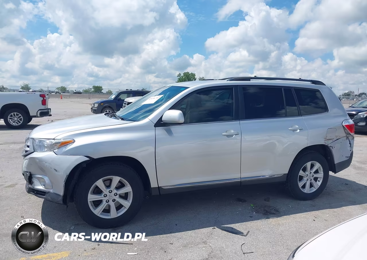 2011 Toyota Highlander Base V6 VIN:5TDBK3EH8BS050616 - 14