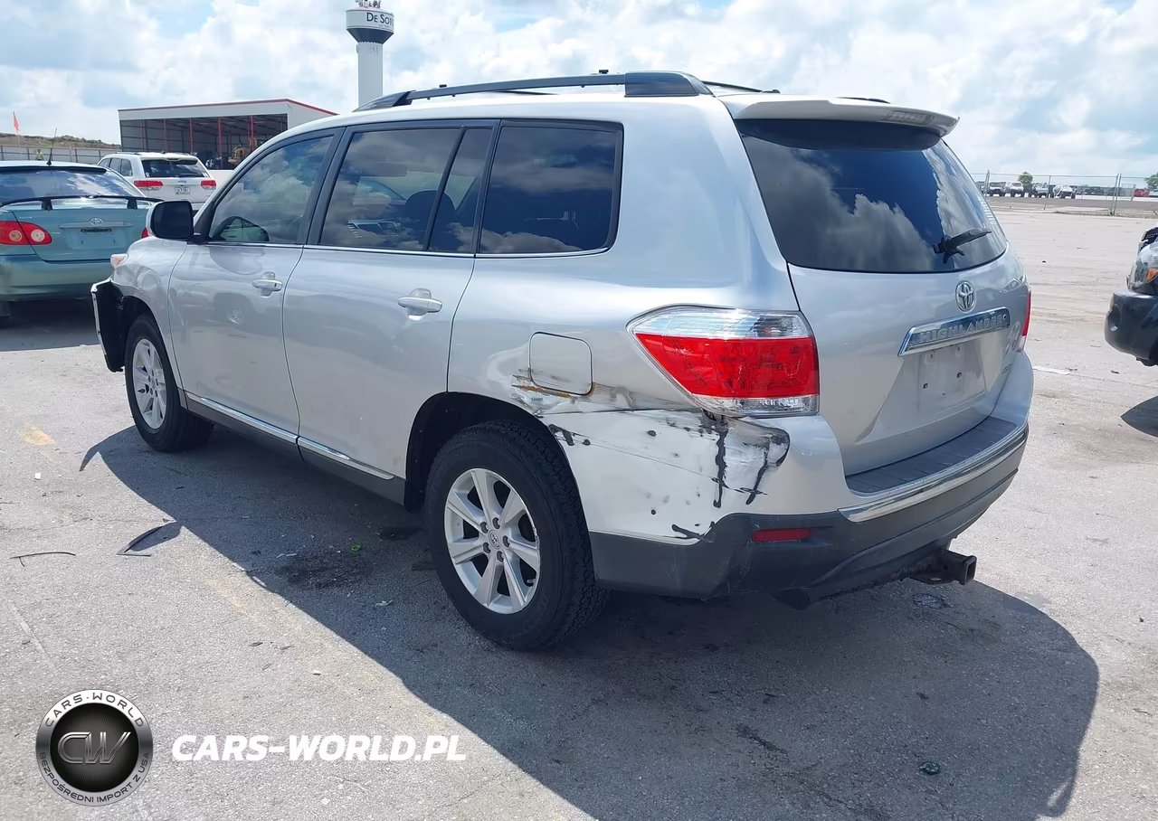 2011 Toyota Highlander Base V6 VIN:5TDBK3EH8BS050616 - 3
