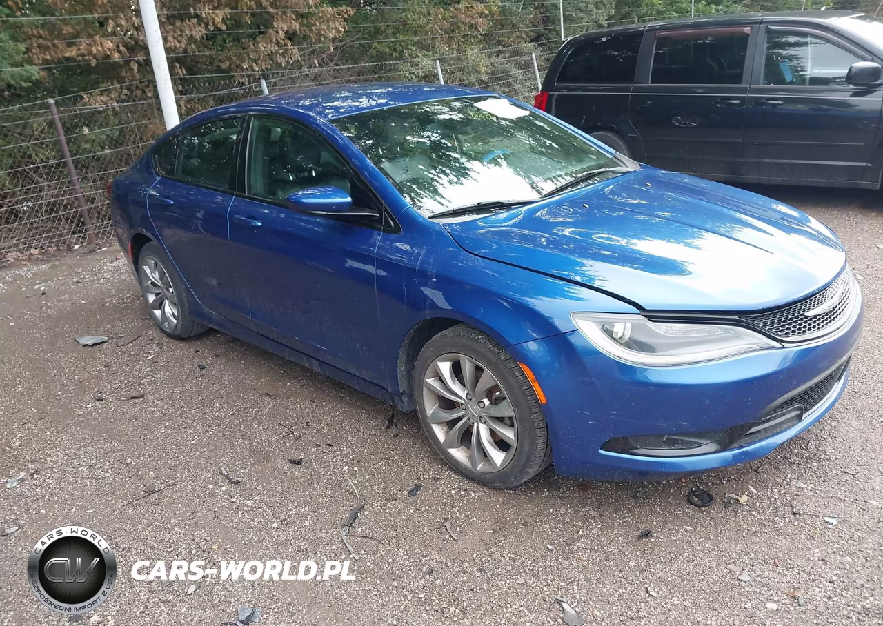 2015 Chrysler 200 S – zdjęcie 1 z 11