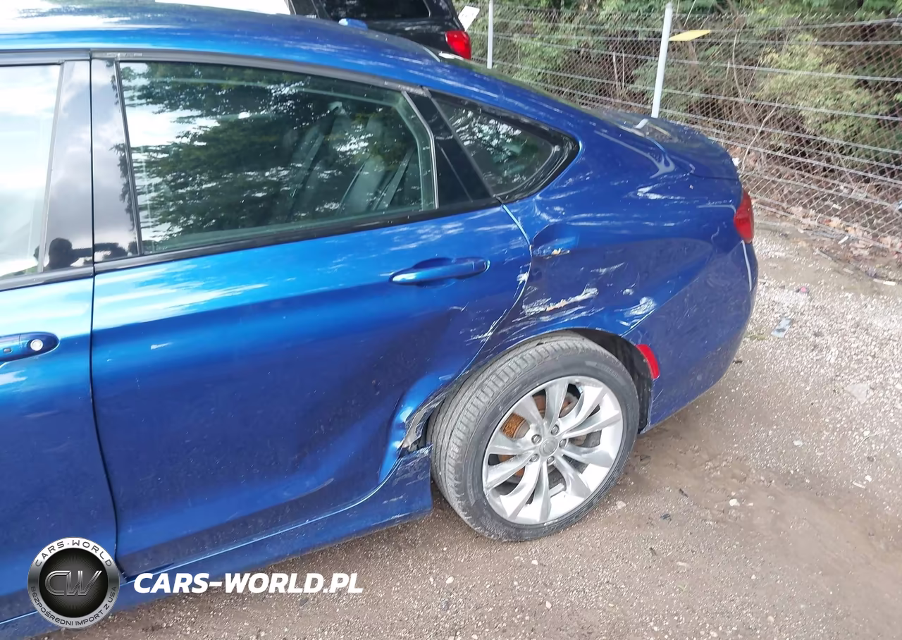 2015 Chrysler 200 S VIN:1C3CCCBB4FN721703 - 6