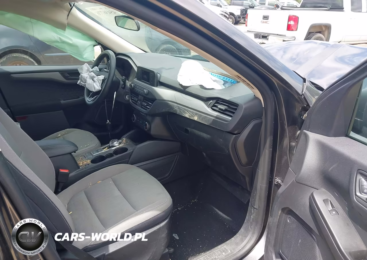 2020 Ford Escape S VIN:1FMCU9F61LUA56748 - 5