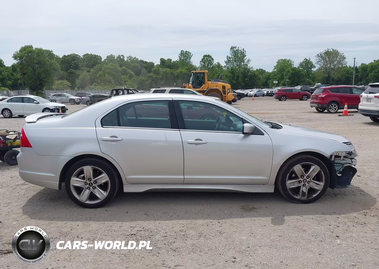 2011 Ford Fusion Sport VIN:3FAHP0KC1BR132196 - 13