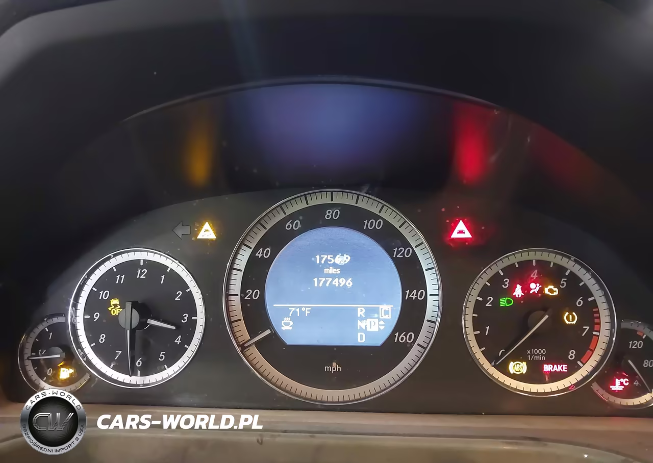 2010 Mercedes-Benz E 350 4Matic VIN:WDDHF8HBXAA261501 - 7