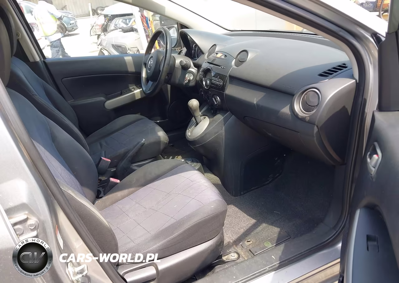 2011 Mazda Mazda2 Sport VIN:JM1DE1HYXB0123407 - 5