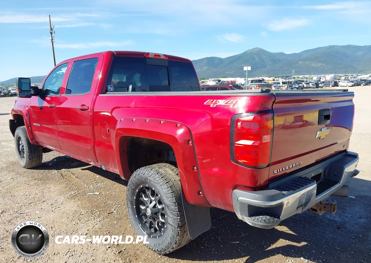 2018 Chevrolet Silverado 2500Hd Lt VIN:1GC1KVEY0JF157942 - 3