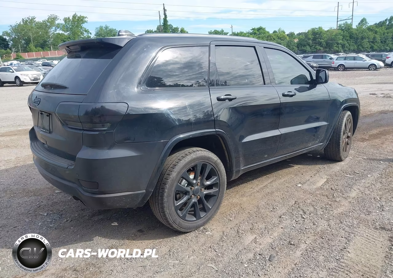 2019 Jeep Grand Cherokee Altitude 4X4 VIN:1C4RJFAG1KC562204 - 4