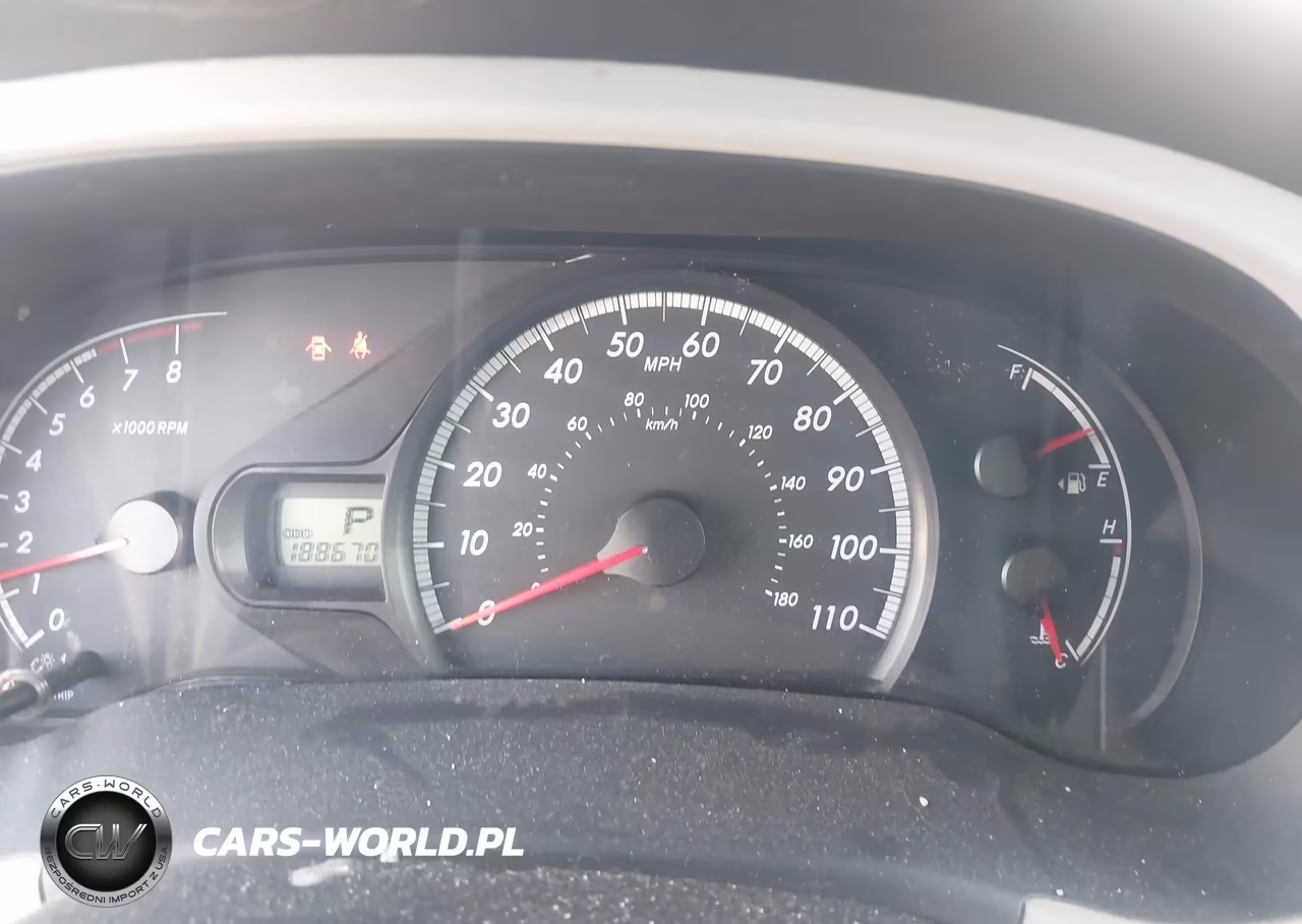 2011 Toyota Sienna Le V6 VIN:5TDKK3DCXBS025089 - 15