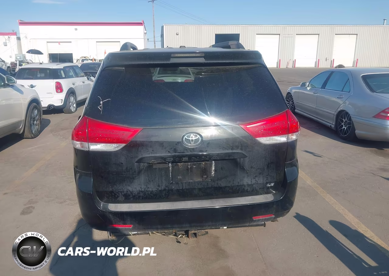 2011 Toyota Sienna Le V6 VIN:5TDKK3DCXBS025089 - 16