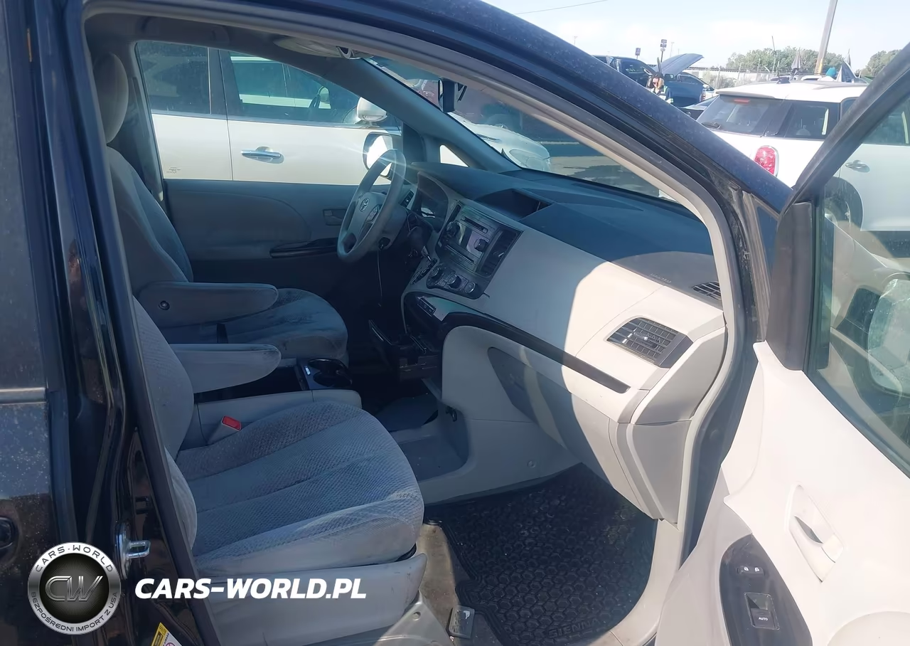 2011 Toyota Sienna Le V6 VIN:5TDKK3DCXBS025089 - 5