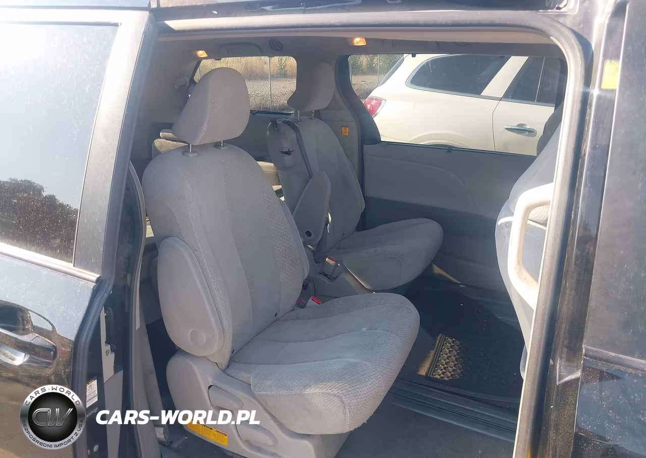 2011 Toyota Sienna Le V6 VIN:5TDKK3DCXBS025089 - 8